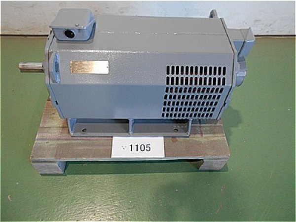 画像1: 【商品番号：C1105    安川VSモーター　15ｋW (1)