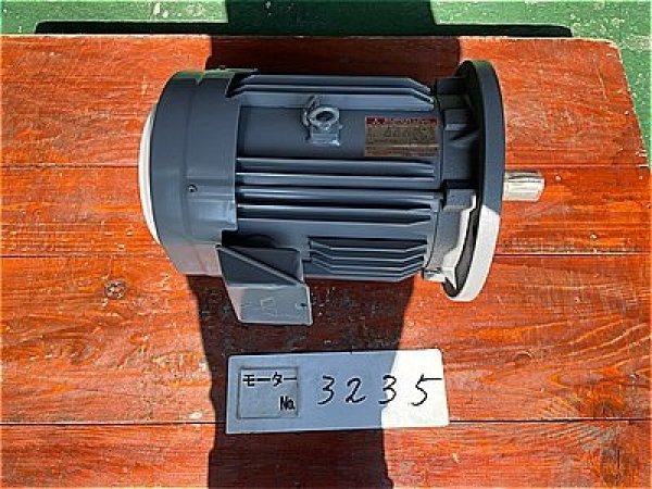 画像1: 【商品番号：C3235】 　三菱 7.5ｋW-2P (フランジ）（未使用品） (1)