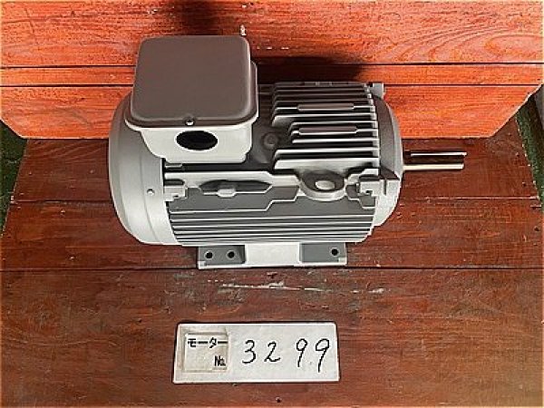 画像1: 【商品番号：C3299】 　日立 15ｋW-4P (1)